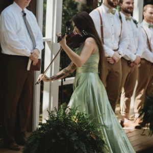 Ceremonial Violinist / Wedding Musician - Strolling Violinist in Norfolk, Virginia