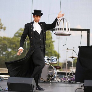Charles Magicien - Magician in Lake Forest, Illinois