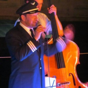Charlie Cockpit, The Singing Airline Pilot