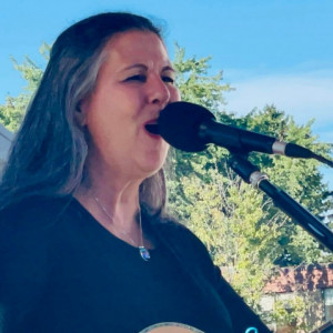 Cheryl Wolfram - Singing Guitarist / Pop Singer in Brethren, Michigan