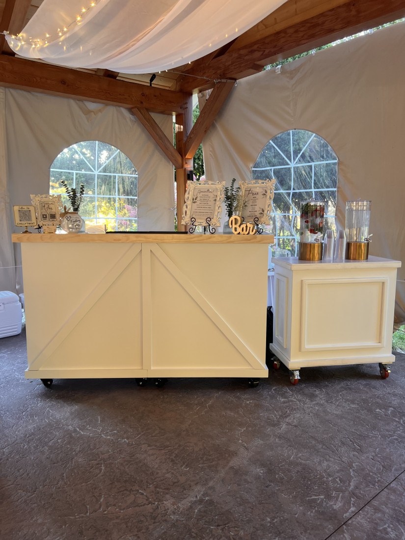 Gallery photo 1 of ChillyTwixt Mobile Bar