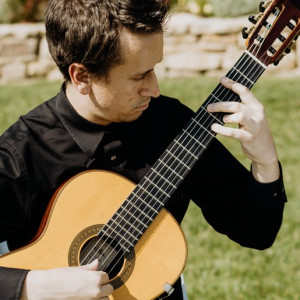 Chris Delisa - Classical Guitarist in Austin, Texas