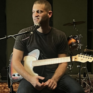 Chris Lively - Singing Guitarist / Wedding Musicians in Houston, Texas