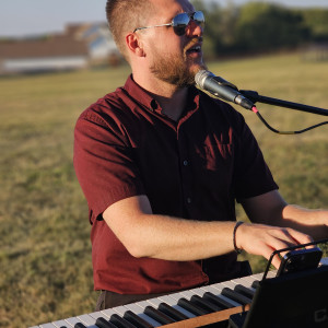 Chris Powell - Piano Entertainment - Singing Pianist / Pop Singer in Des Moines, Iowa