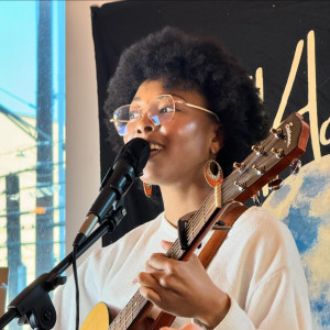 Chrissy Symone - Singing Guitarist in Lithia Springs, Georgia