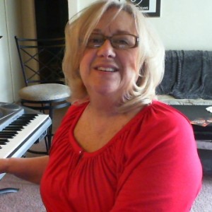 Chrys Page - Singing Pianist in Albuquerque, New Mexico