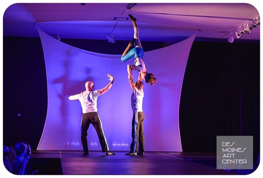Hire Cirque Wonderland Circus Entertainment in Des Moines, Iowa