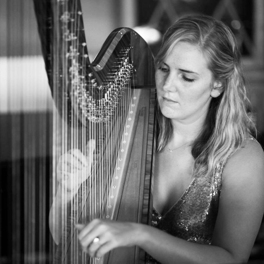 Gallery photo 1 of Claire Greene - Harpist