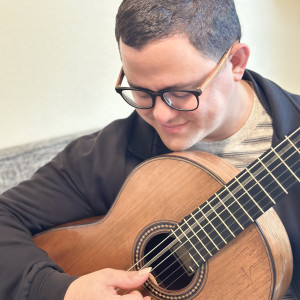 Classical Guitarist, Raziel Gonzalez