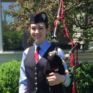 Colleen Curry, Bagpiper