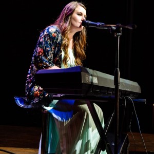 Courtney Cotter King - Singing Pianist / Singer/Songwriter in Mesa, Arizona