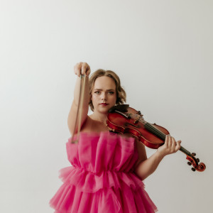 Courtney Majors - Violinist / Strolling Violinist in Centerville, Utah