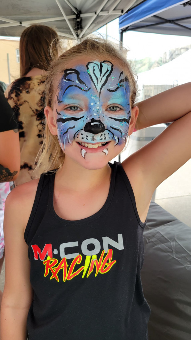 Gallery photo 1 of Crafty Cat Face Painting