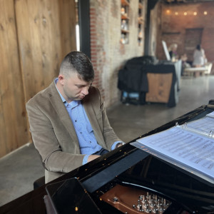 Daniel Hicks - Jazz Pianist - Jazz Pianist / Swing Band in Jackson, Michigan