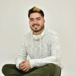 Daniel Ochoa - Singing Guitarist in Chicago, Illinois