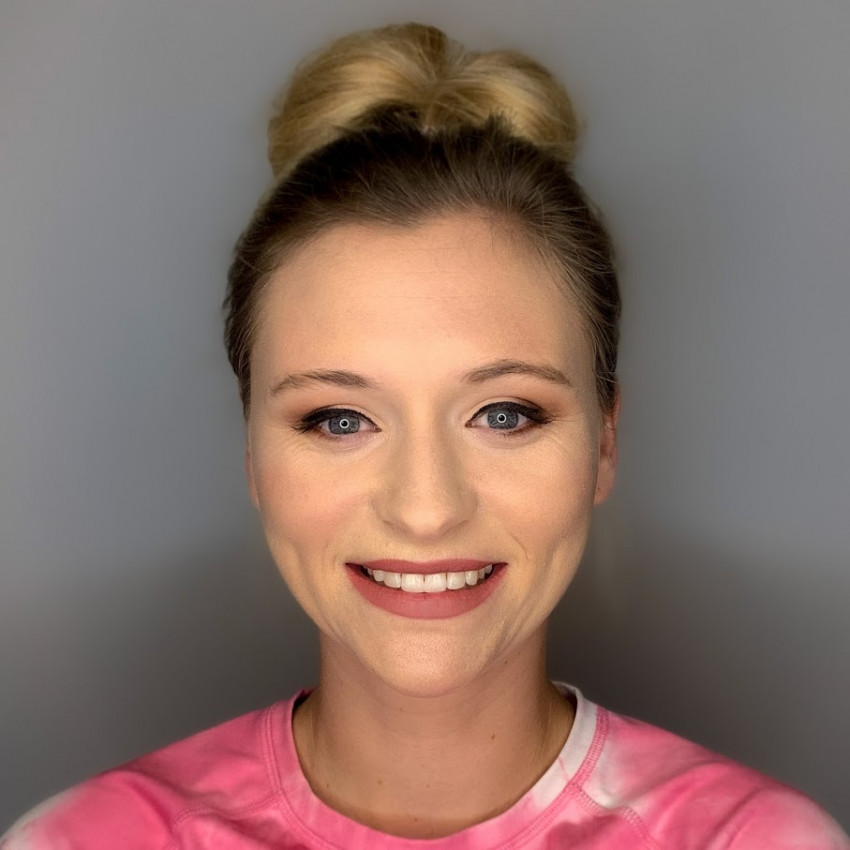 Hire Daniela Kolehouse Makeup Artist Makeup Artist in Grand Rapids