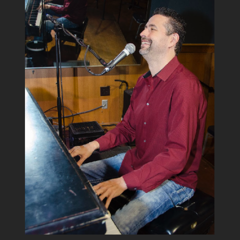 Hire Daniel McElroy Dueling Piano Player - Dueling Pianos in Carnegie ...