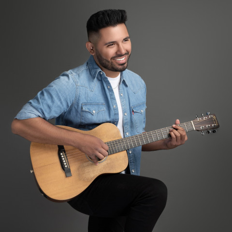 Hire Darian Hernandez - Singing Guitarist in Houston, Texas