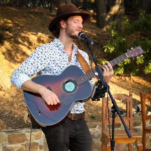 David Hudson Berger - Singing Guitarist in Los Angeles, California