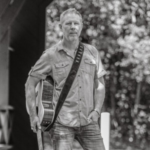 Dave...Unplugged - Singing Guitarist in Pompano Beach, Florida