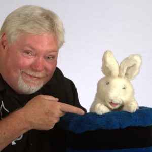 Bill DelMar Crowe - Comedy Magician / Ventriloquist in Evansville, Indiana