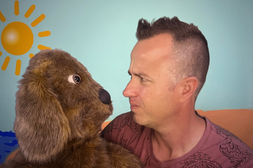 Hire DC Mickan Ventriloquist in St Louis, Missouri