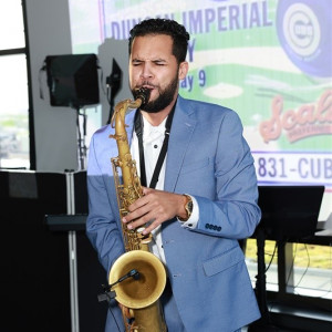 DG Sax - Saxophone Player / Wedding Musicians in Chicago, Illinois