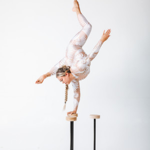 Dia: Handbalancer & Contortionist - Contortionist in New York City, New York