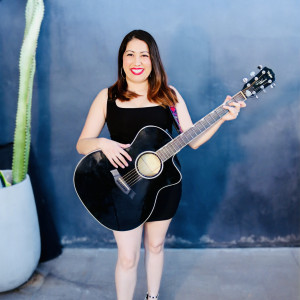 Dina Valenz - Singing Guitarist / 1990s Era Entertainment in Long Beach, California