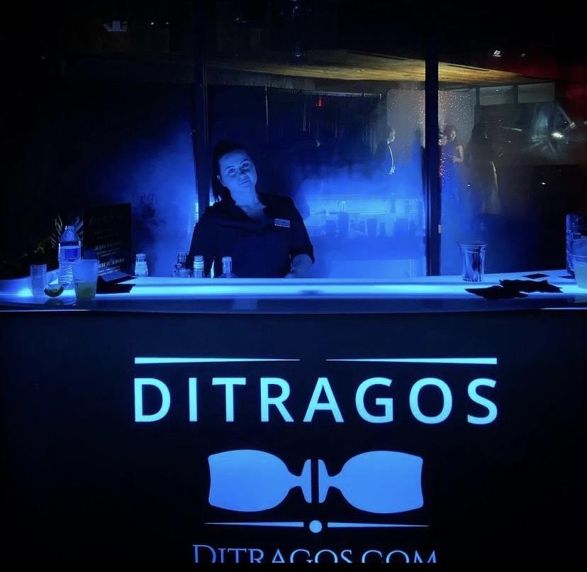 Gallery photo 1 of Ditragos- bartending services