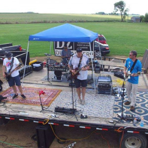 DiZclaimer The Band - Rock Band in Johnston, Iowa