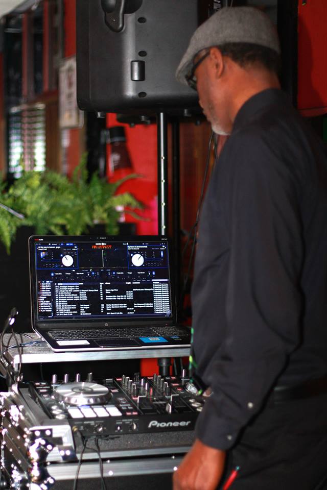 Hire DJ B. Smooth - Mobile DJ In Greensboro, North Carolina