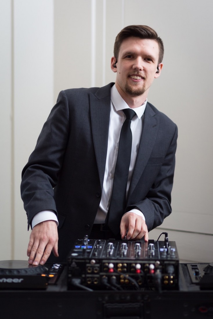 Hire DJ CoolHand DJ in New York City, New York