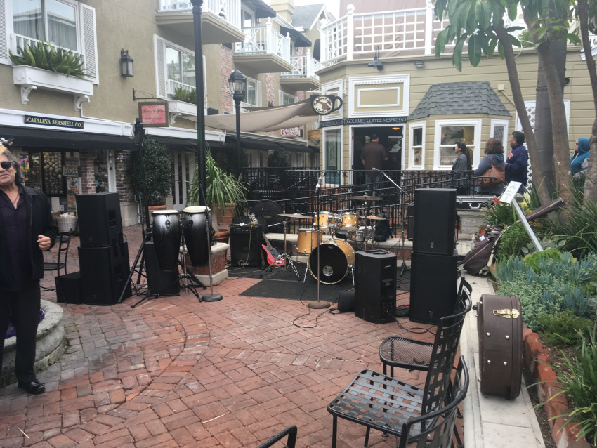 Hire Dj Delvek Mobile DJ in Long Beach, California