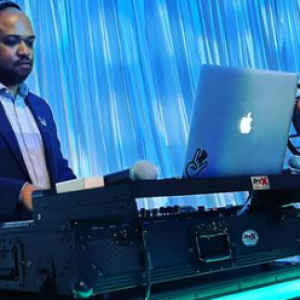 DJ Emmit Elliott - DJ / College Entertainment in Tacoma, Washington