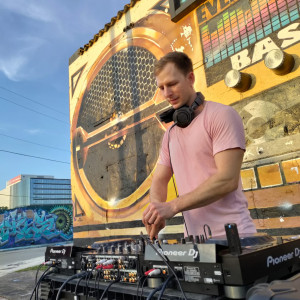 Dj Ethan Cole - DJ / Club DJ in Miami, Florida