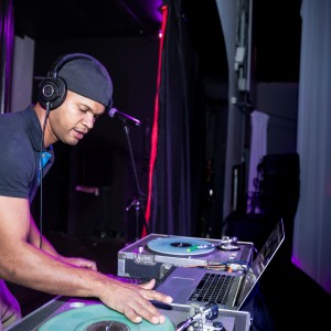 Dj Insanity - Mobile DJ / Outdoor Party Entertainment in Los Angeles, California