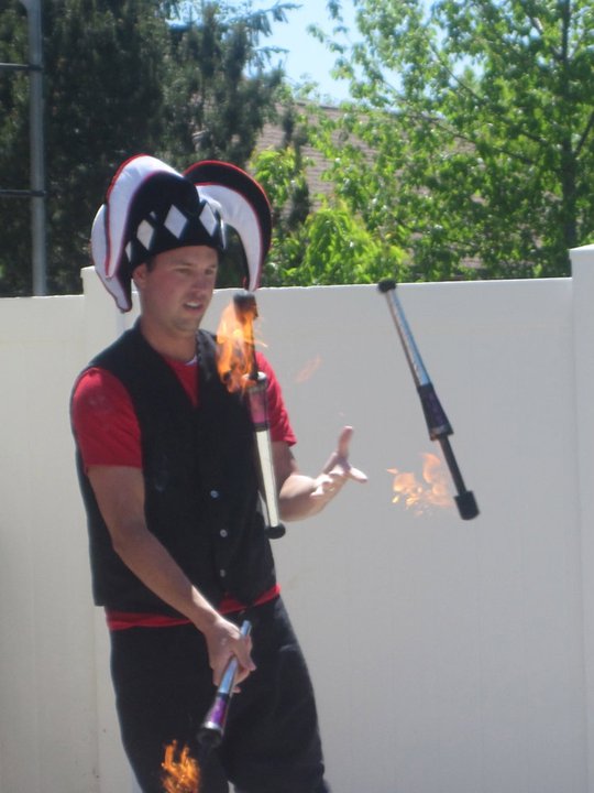 Gallery photo 1 of DJ Juggling and Magic