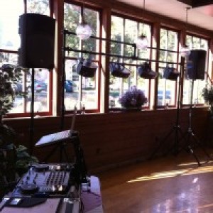 DJ Spinners Mobile Disc Jockey - Wedding DJ in Pawtucket, Rhode Island