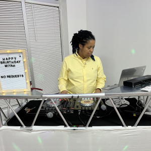 Djchelle - Mobile DJ / Outdoor Party Entertainment in Greensboro, North Carolina