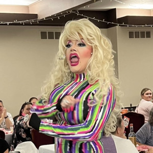 Dolly Parton Impersonator Cortney Carson - Dolly Parton Impersonator in Lima, Ohio