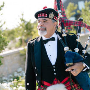 Dr. Raphael Pazo - Highland Bagpiper - Bagpiper / Wedding Musicians in Lodi, California