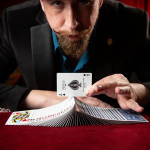 Dream Upright - Strolling/Close-up Magician / Corporate Event Entertainment in Las Vegas, Nevada