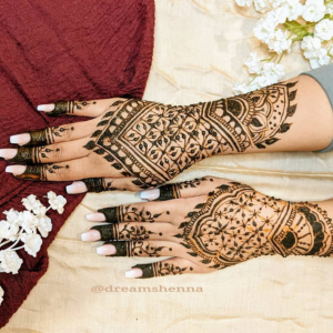 DreamsHenna - Henna Tattoo Artist / Temporary Tattoo Artist in Scarborough, Ontario