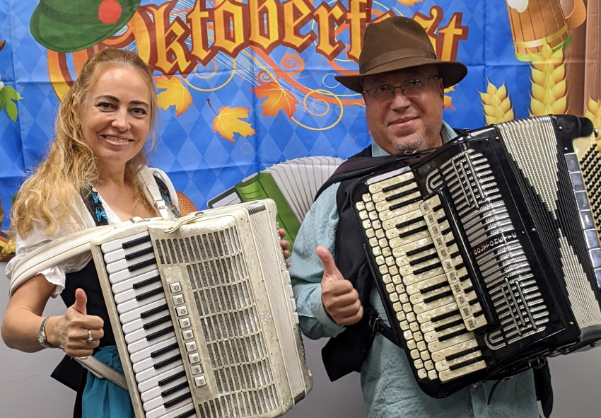 Hire Dueling Accordions Accordion Player in Boca Raton, Florida