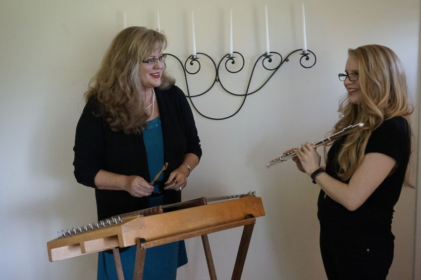 Hire Dulcimer Dance Dulcimer Player in Burlington, North Carolina
