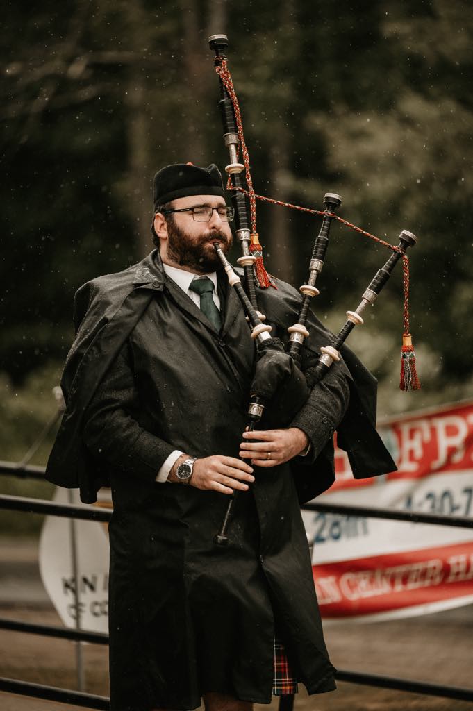 Gallery photo 1 of Duncan Hurst, Bagpiper