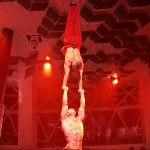 Duo Wow - Acrobat in Miami, Florida