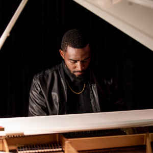 Durell Anthony - Singing Pianist / Soul Singer in Spring Valley, California