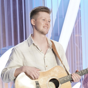 Dylan Holmes - Singing Guitarist / Pop Singer in Nashville, Tennessee